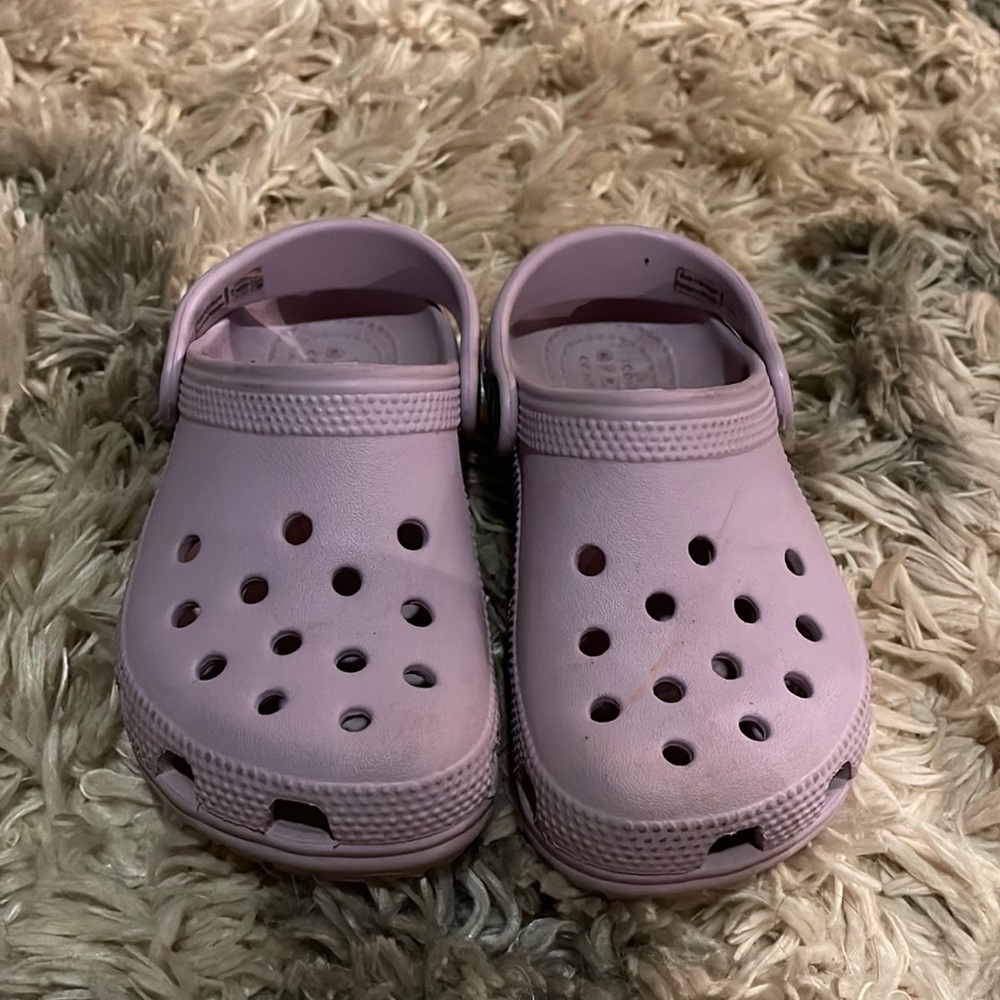 Little girls lavender crocs size 10